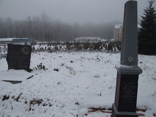 Monument-murdered-Jews-Vinnytsia